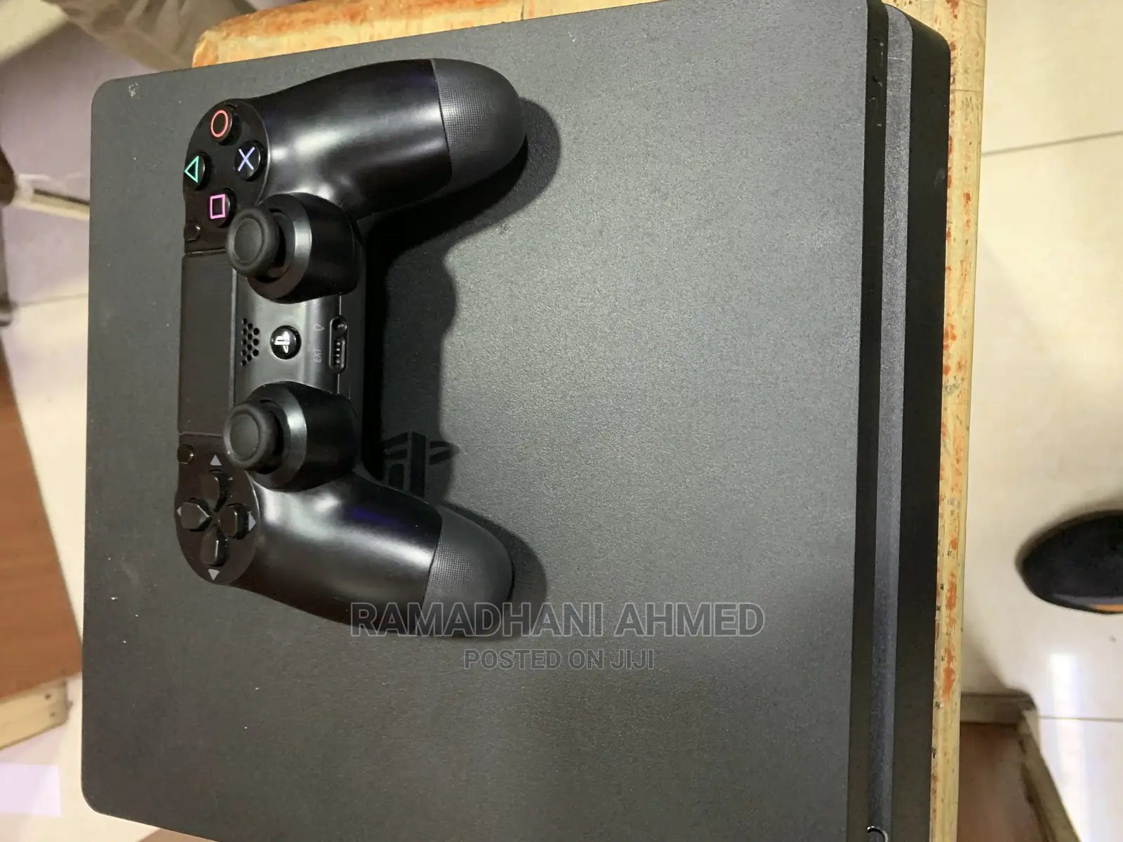 Game Ps4 Slim 1TB