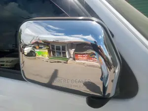Toyota Hilux 2004 White
