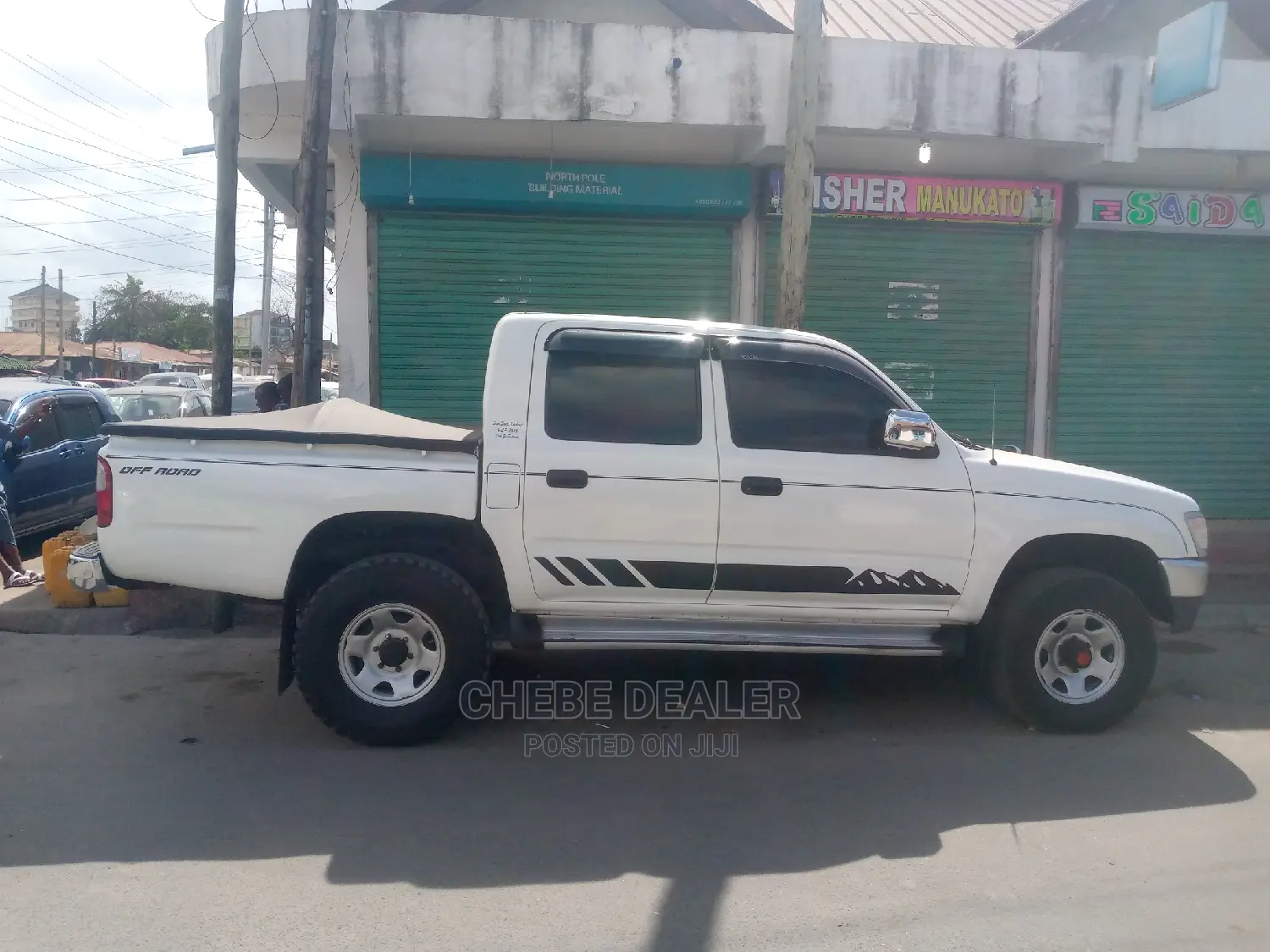 Toyota Hilux 2004 White
