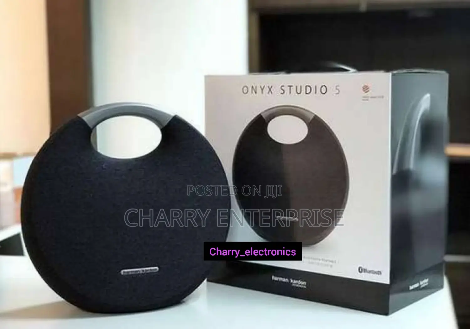 Onyx Studio 5 Speaker 
Portable Speaker With Bluetooth