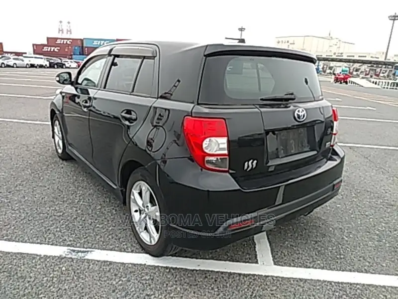Toyota IST 2007 Black