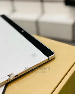 New Laptop HP Elite X2 1012 8GB Intel Core I5 SSD 256GB