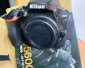 Nikon D5600. 18_55mm