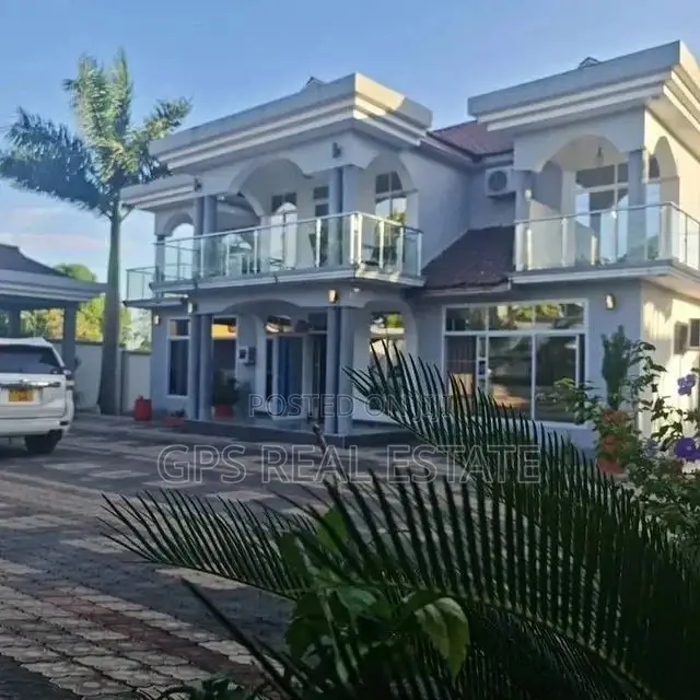6bdrm House in Maxposh, Kinondoni for Sale