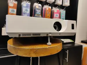 Hitachi Projector 100 Inches Display