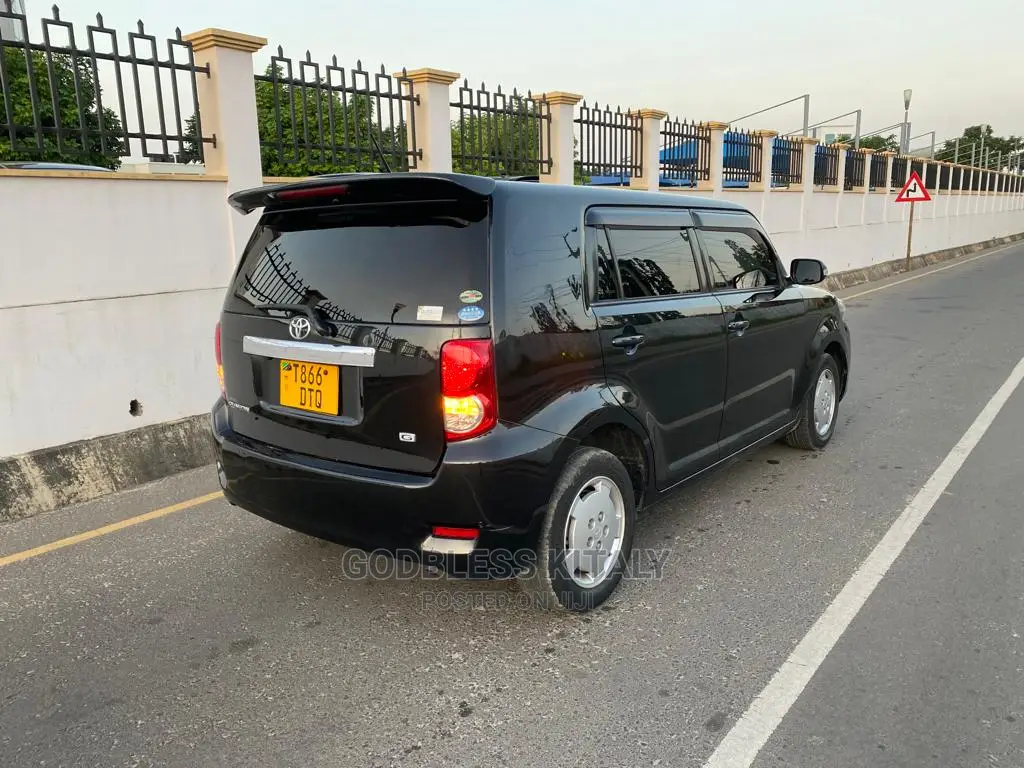 Toyota Corolla Rumion 2009 Black