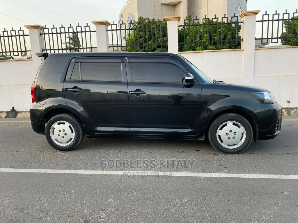 Toyota Corolla Rumion 2009 Black