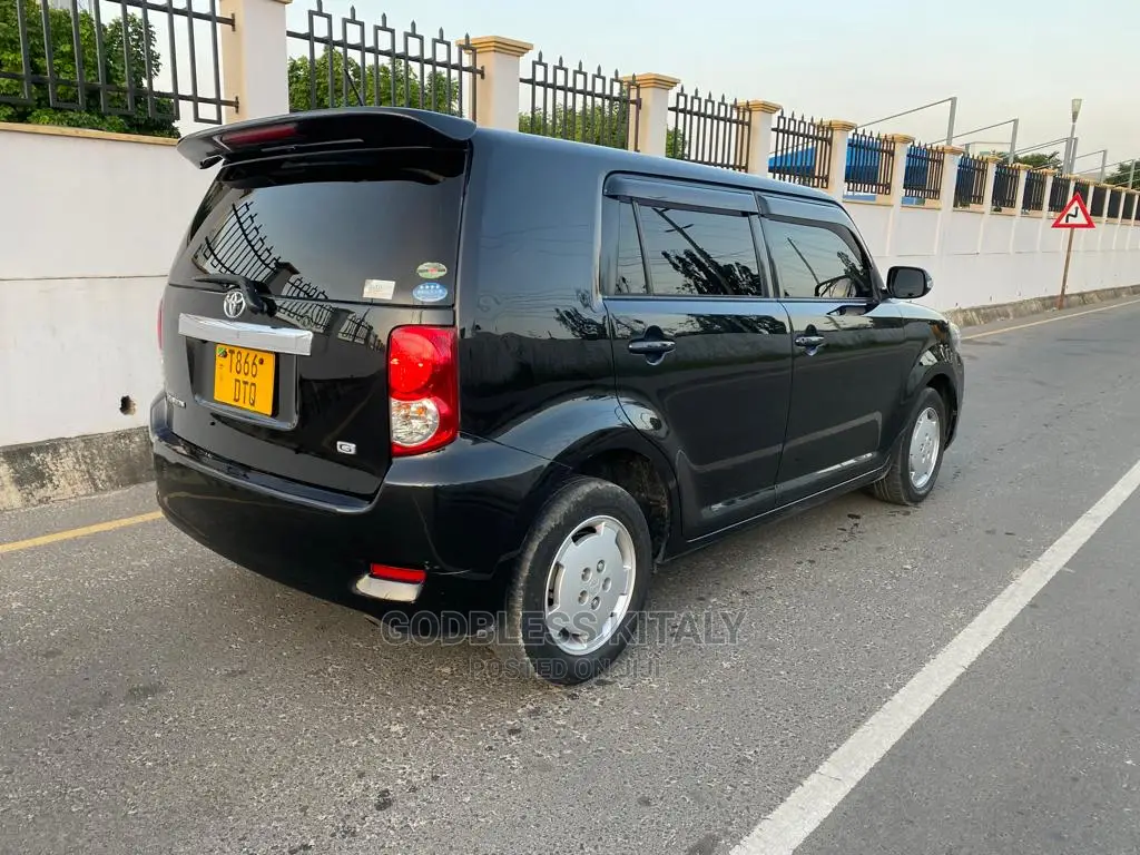 Toyota Corolla Rumion 2009 Black