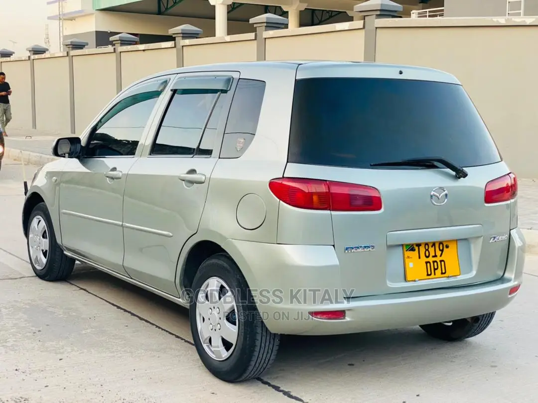 Mazda Demio 2003 Gray