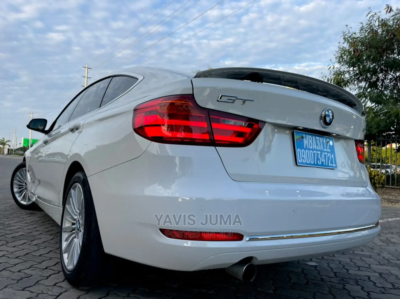 BMW 320i 2015 White
