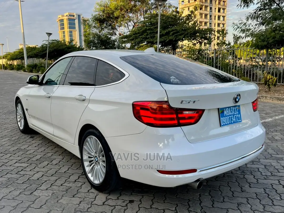 BMW 320i 2015 White
