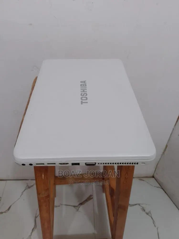 Laptop Toshiba A40 4GB Intel Core I5 HDD 320GB