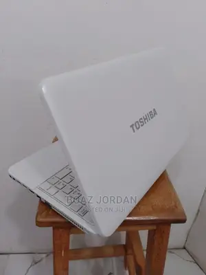 Laptop Toshiba A40 4GB Intel Core I5 HDD 320GB