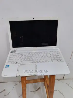 Laptop Toshiba A40 4GB Intel Core I5 HDD 320GB
