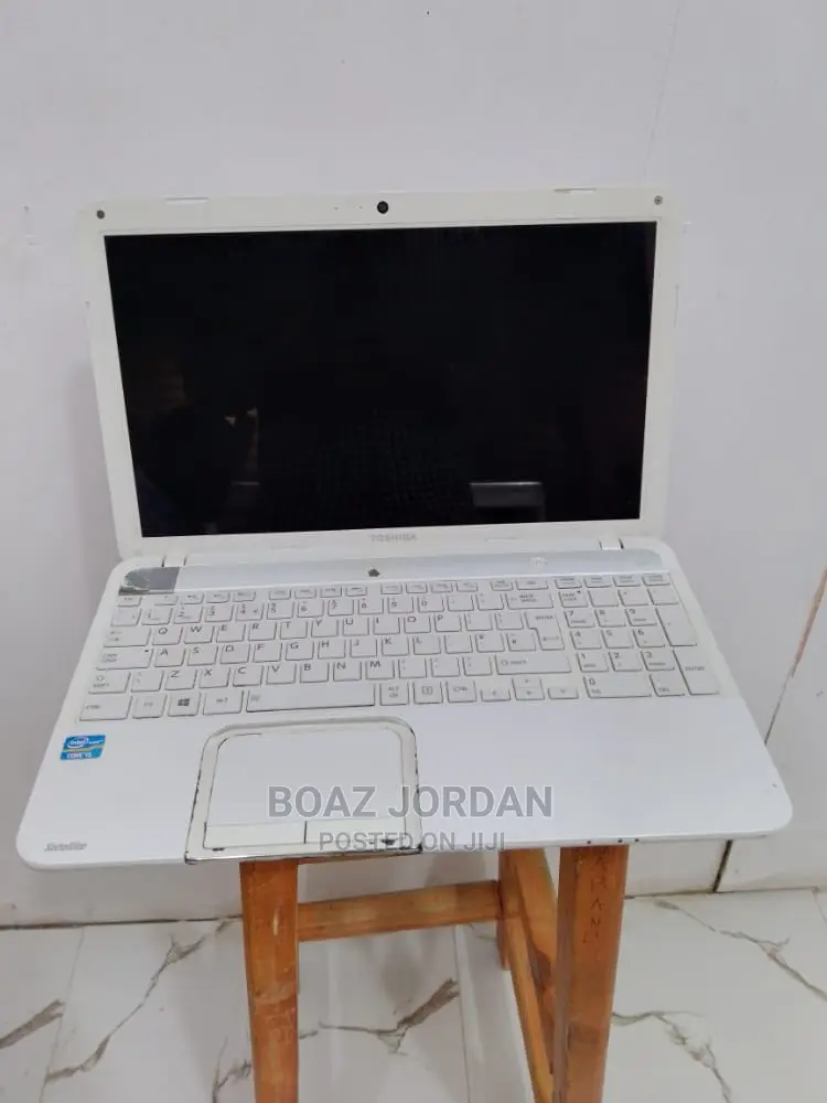 Laptop Toshiba A40 4GB Intel Core I5 HDD 320GB