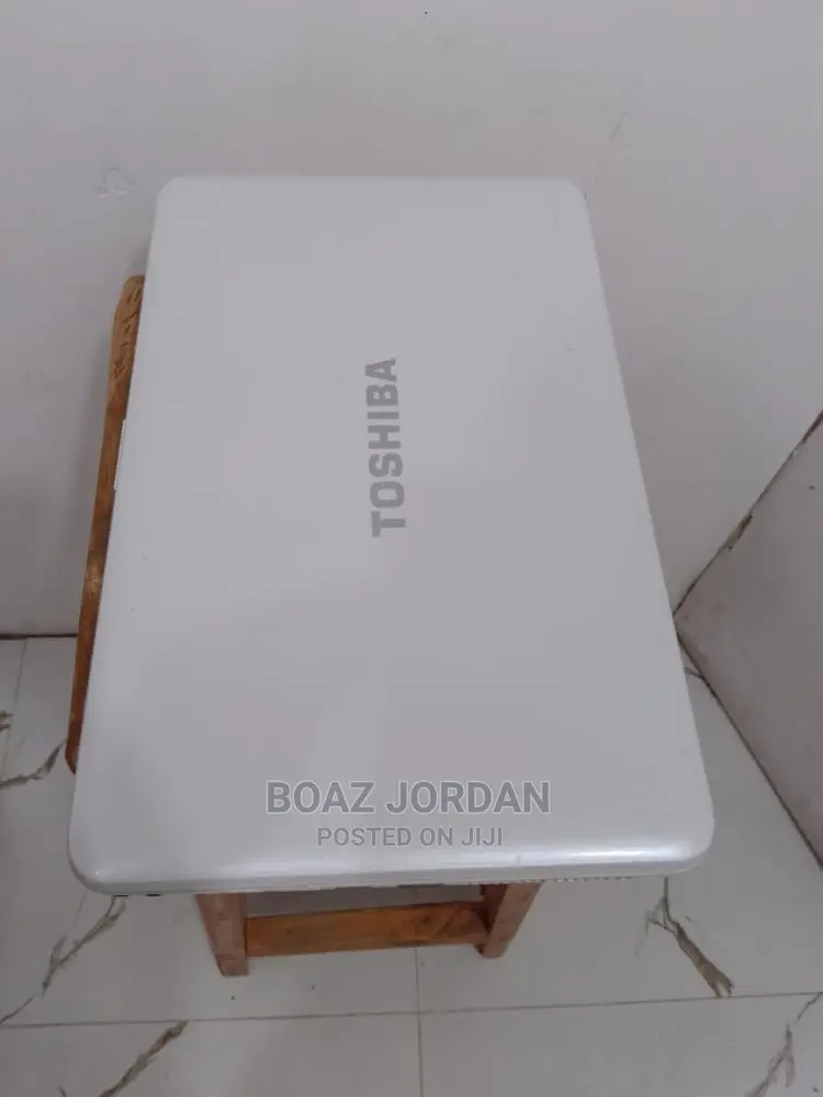 Laptop Toshiba A40 4GB Intel Core I5 HDD 320GB