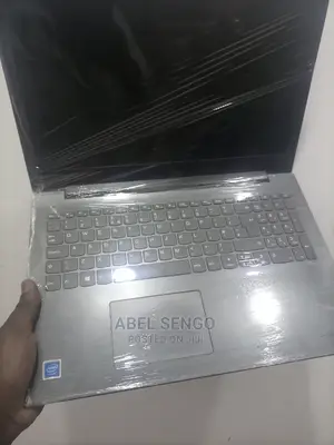 Laptop Lenovo IdeaPad 300 4GB Intel Core 2 Duo HDD 500GB