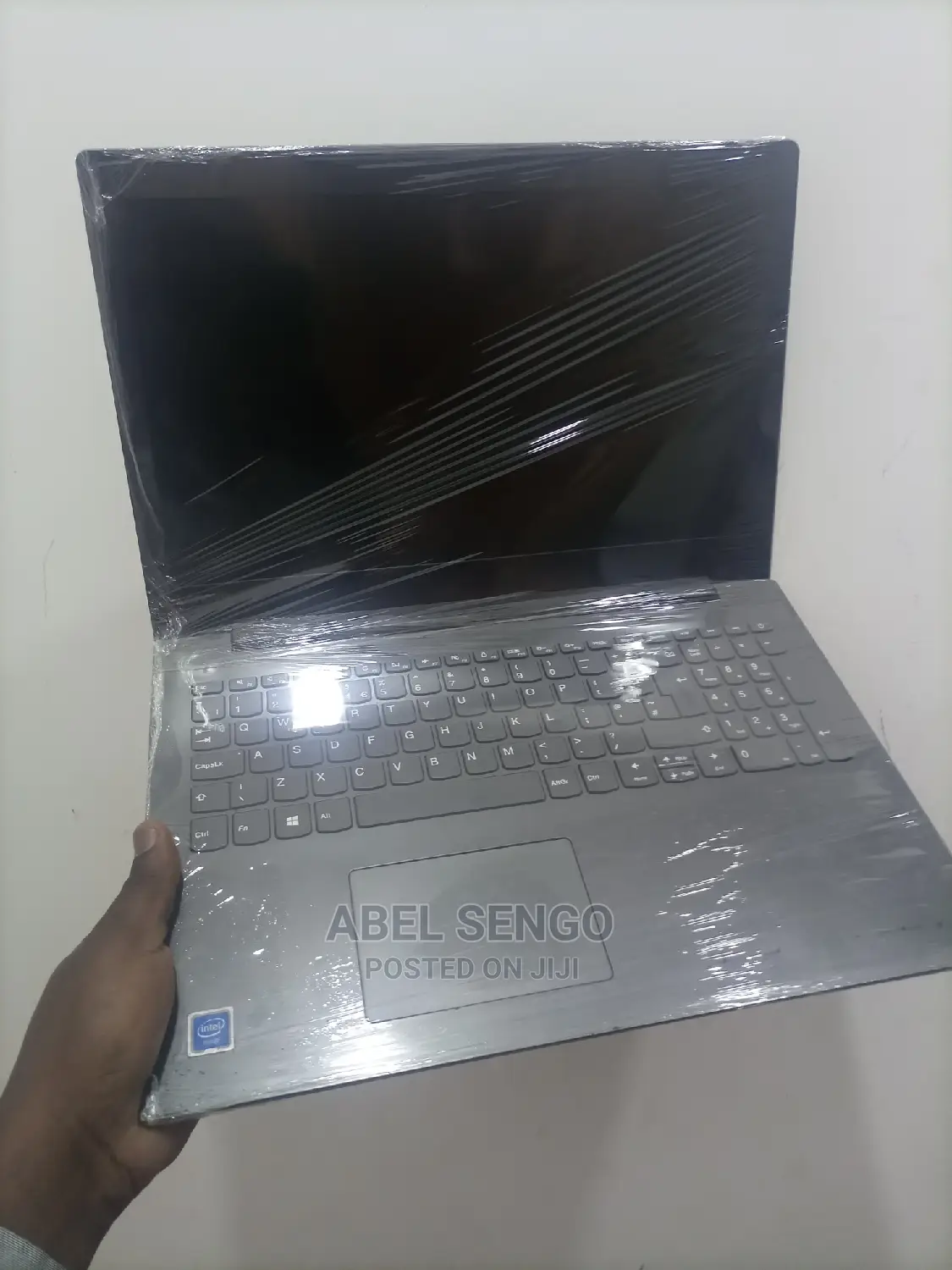 Laptop Lenovo IdeaPad 300 4GB Intel Core 2 Duo HDD 500GB