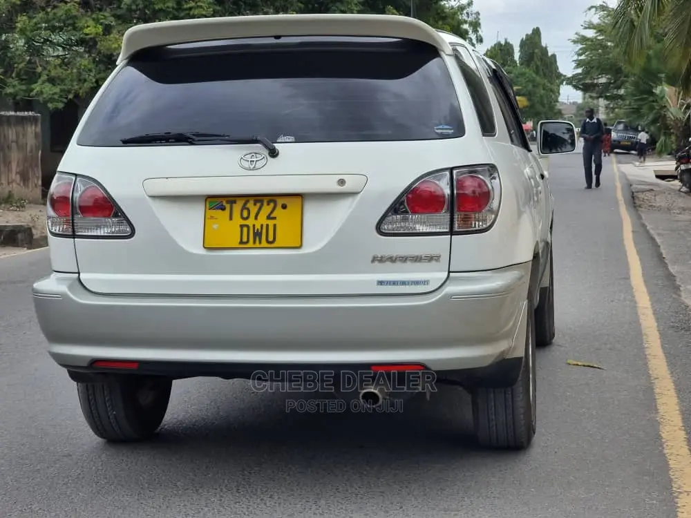 Toyota Harrier 2.4 2004 White
