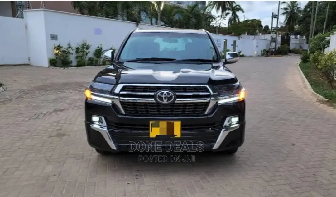 Toyota Land Cruiser 2010 Black