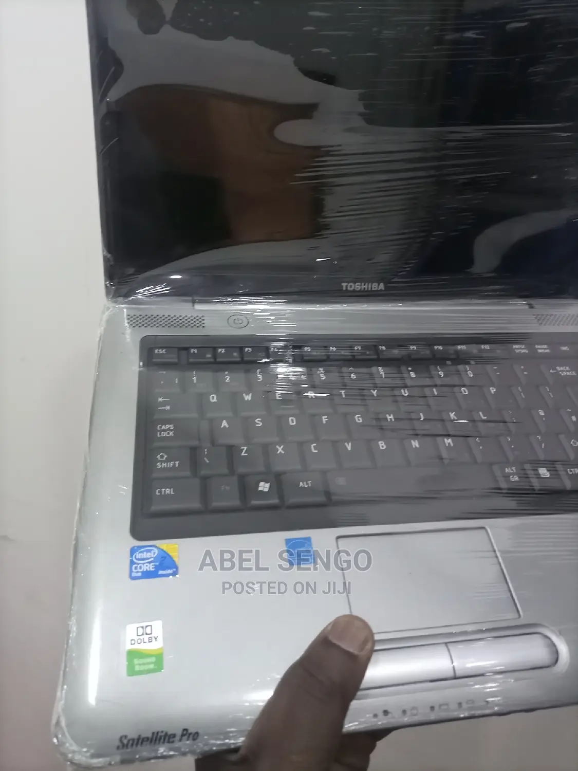 Laptop Toshiba Satellite C655 4GB Intel Core 2 Duo HDD 320GB