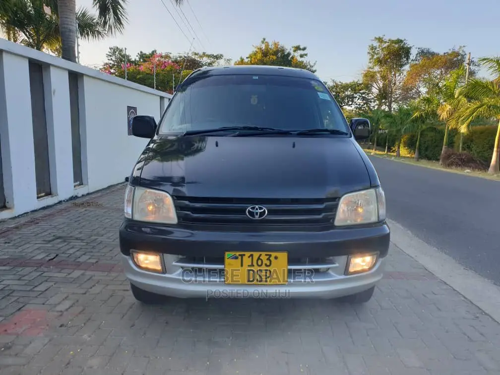 Toyota Noah 2.0 AWD (8 Seater) 2002 Black