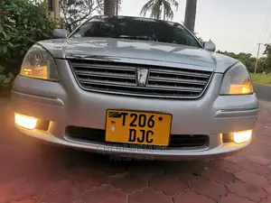 Toyota Premio 2005 Silver