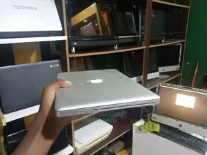 Laptop Apple MacBook 2009 4GB Intel Core 2 Duo HDD 500GB
