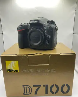 Nikon D7100 Body