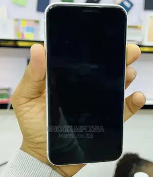 Apple iPhone XR 64 GB White