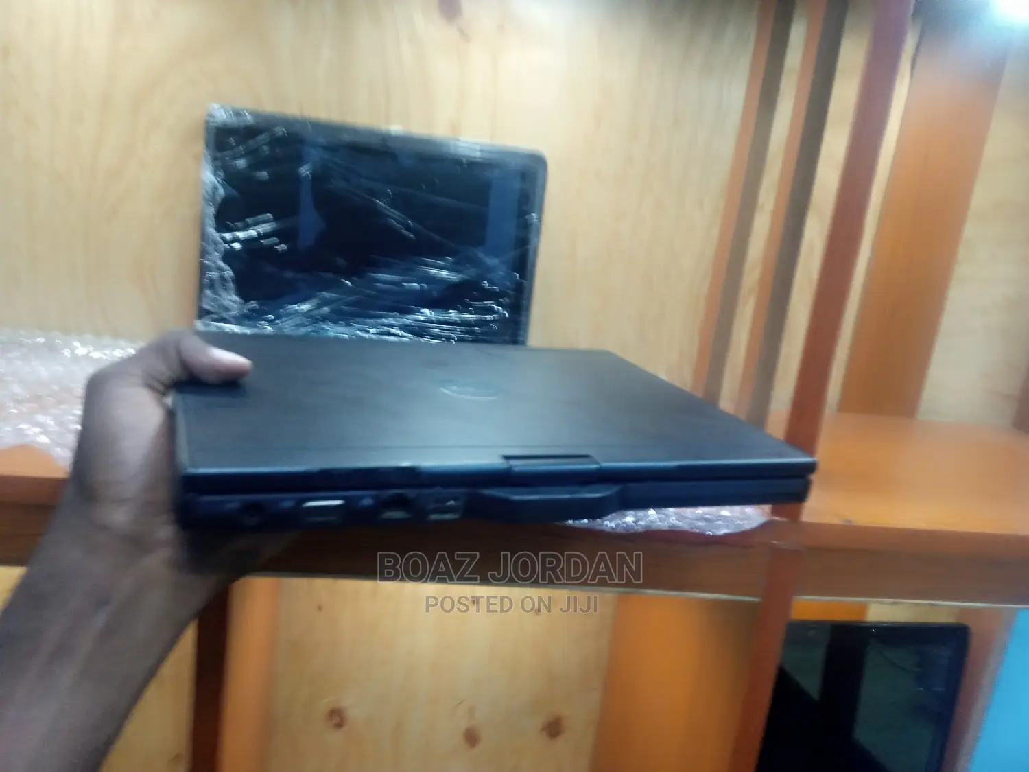 Laptop Dell Latitude 3180 4GB Intel Core 2 Duo HDD 500GB