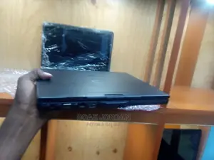 Laptop Dell Latitude 3180 4GB Intel Core 2 Duo HDD 500GB