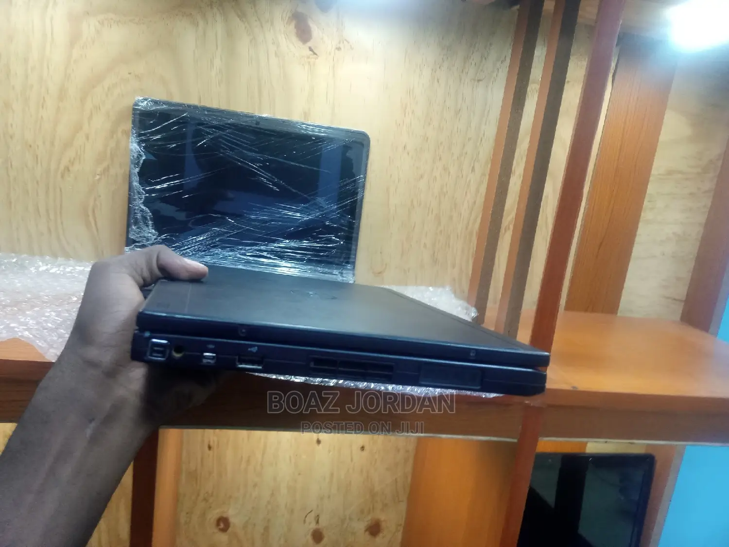 Laptop Dell Latitude 3180 4GB Intel Core 2 Duo HDD 500GB