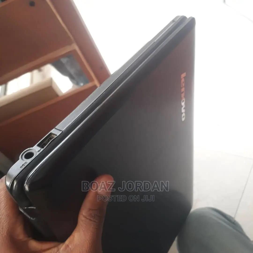 Laptop Lenovo ThinkPad X131e 4GB Intel Core I3 HDD 500GB