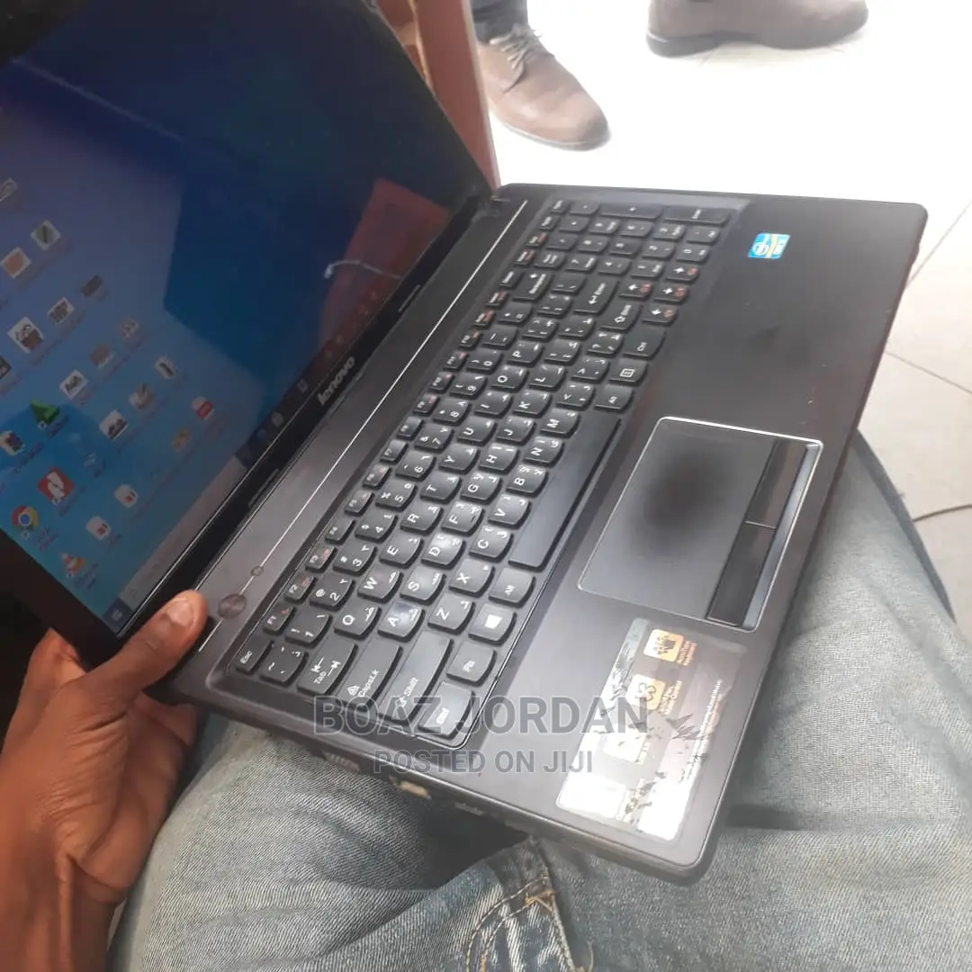 Laptop Lenovo ThinkPad X131e 4GB Intel Core I3 HDD 500GB