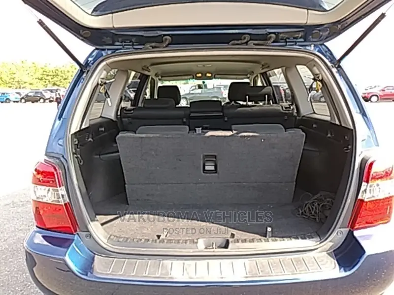 Toyota Kluger 2004 Blue