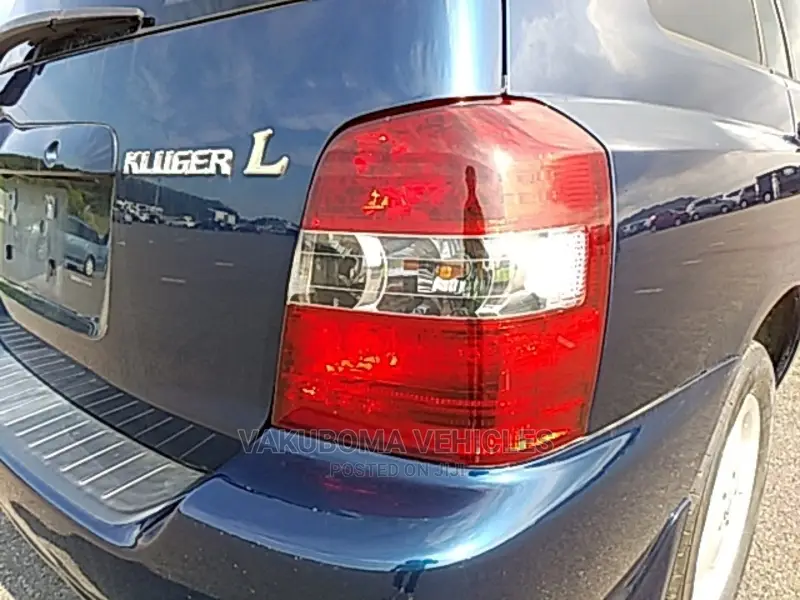 Toyota Kluger 2004 Blue