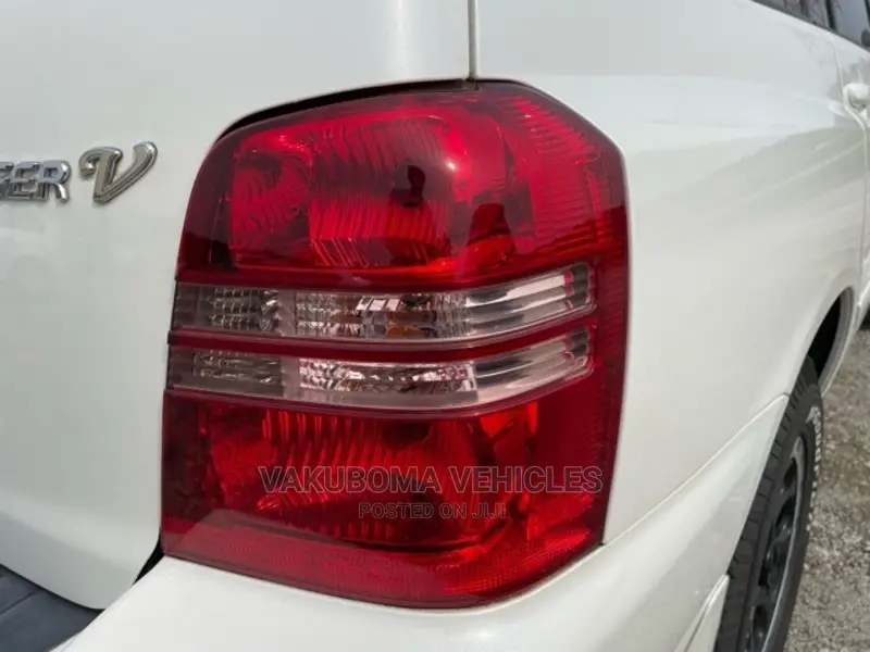 Toyota Kluger 2003 Pearl