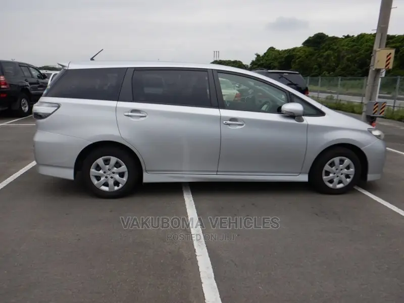 Toyota Wish 2015 Silver