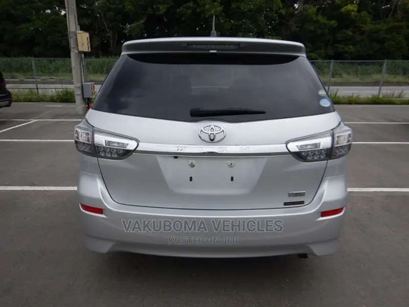 Toyota Wish 2015 Silver