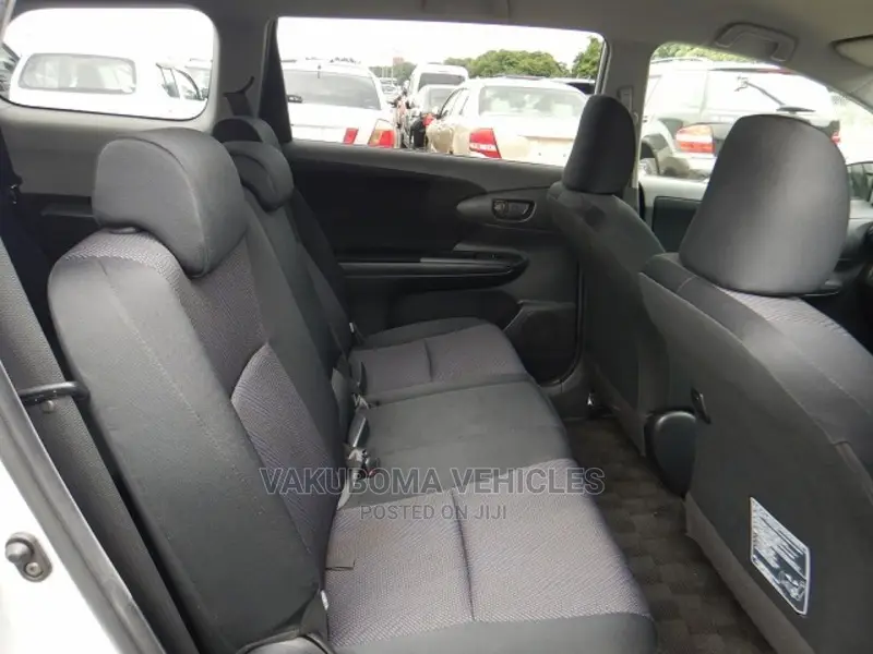 Toyota Wish 2015 Silver
