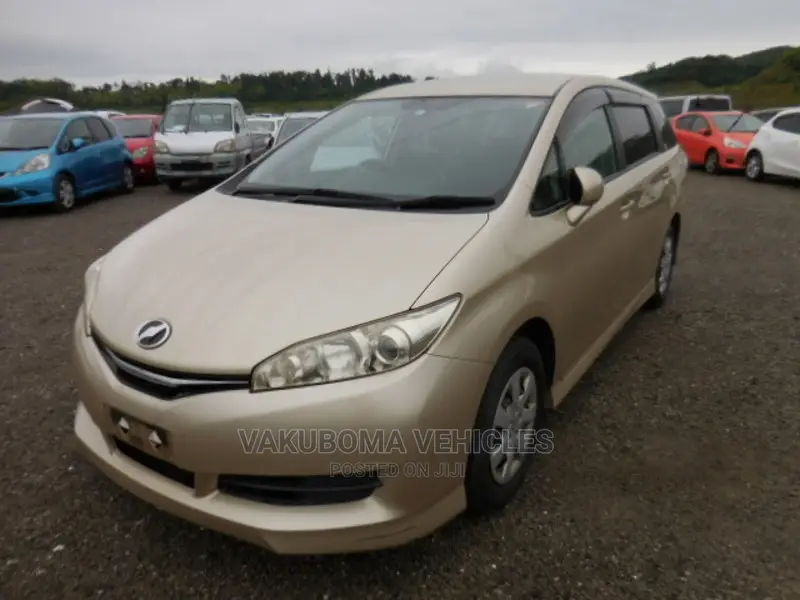Toyota Wish 2012 Gold