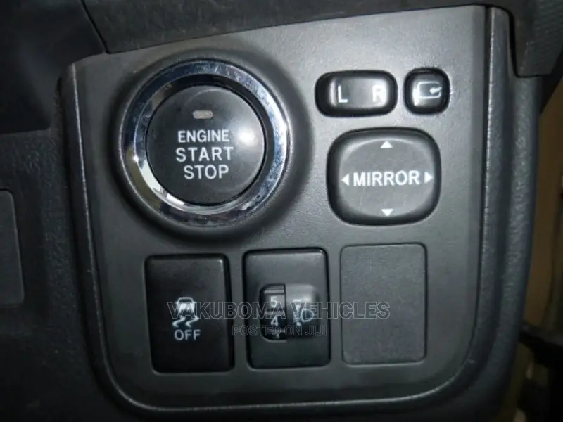 Toyota Wish 2012 Gold