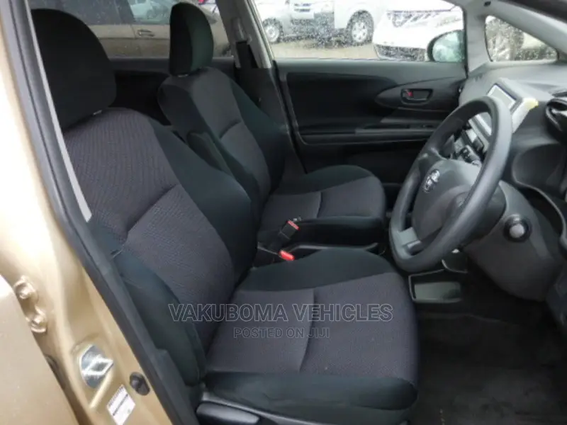 Toyota Wish 2012 Gold
