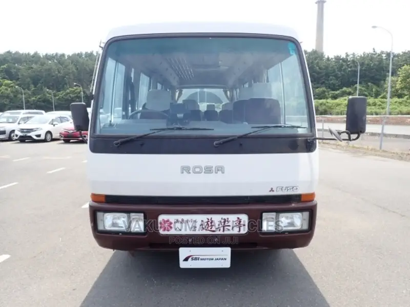 Mitsubishi Fuso Rosa 1994 White