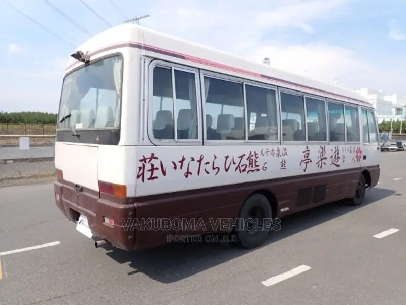 Mitsubishi Fuso Rosa 1994 White