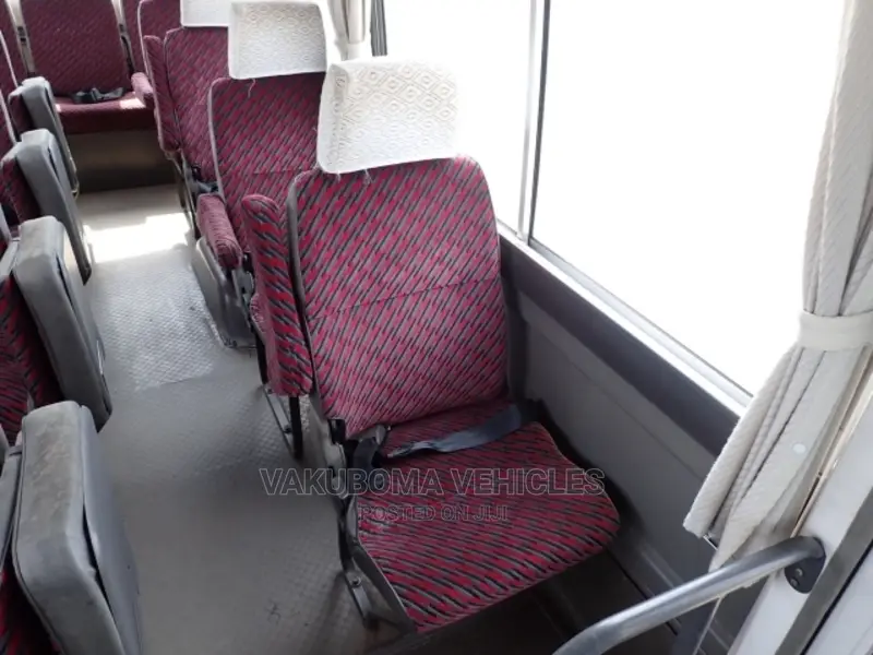 Mitsubishi Fuso Rosa 1994 White