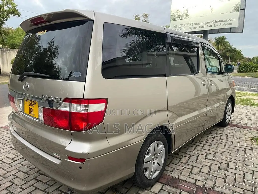 Toyota Alphard 2004 Beige