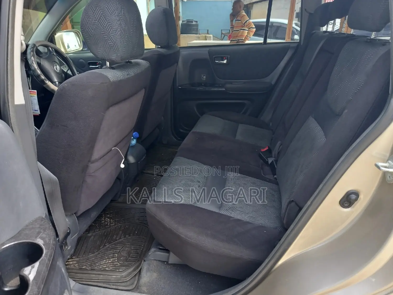 Toyota Kluger 2004 Beige