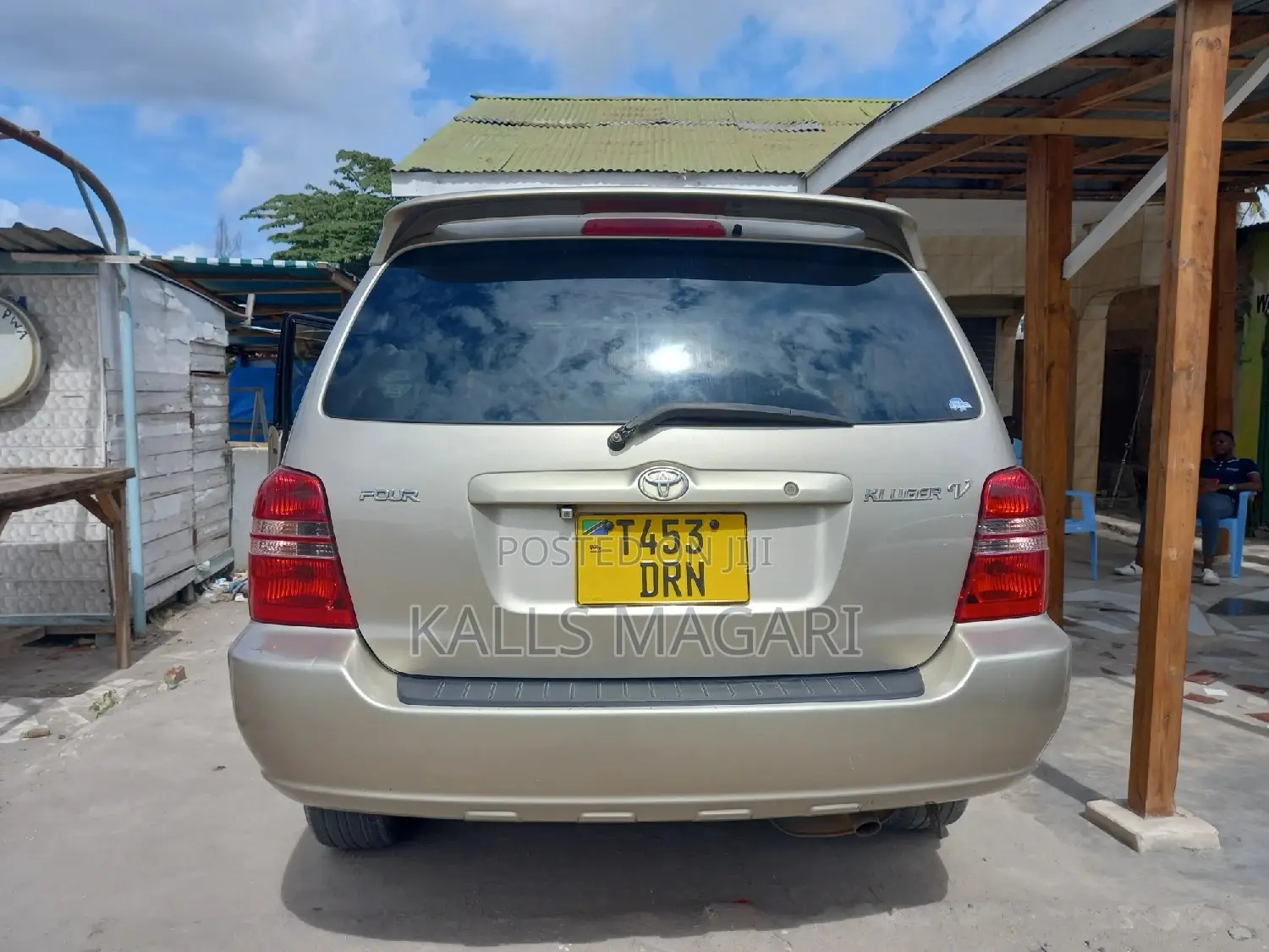 Toyota Kluger 2004 Beige